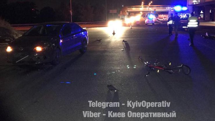 Жуткое ДТП в Киеве: водитель в темноте насмерть сбил велосипедиста 