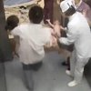 Пациентка не успела дойти до палаты и родила в лифте (видео)