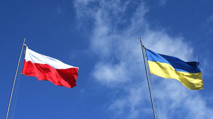 В Сейме Польши в пятницу приняли закон о реадмиссии