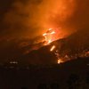 В Лос-Анджелесе тушат самый большой пожар в истории города (видео)