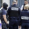 В Париже задержали троих подозреваемых в подготовке терактов