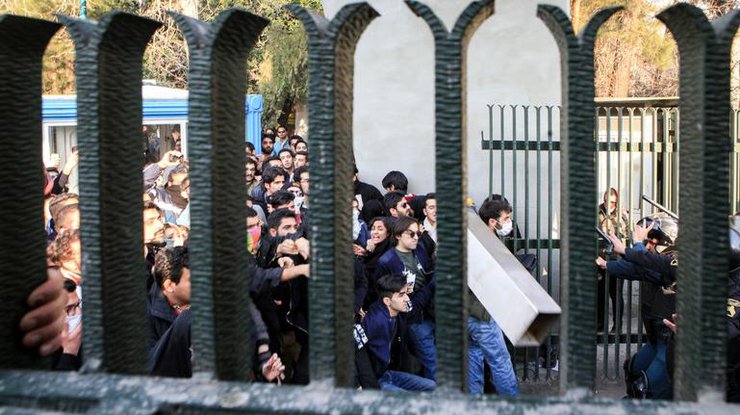 Протесты в Иране: задержаны 200 демонстрантов 