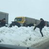 Трасса Киев-Одесса заблокирована, машины едут по встречной