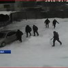 Уборщики снега в балаклавах пытались "взять под охрану" предприятие в Новой Каховке