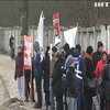 Киевляне перекрыли улицу с требованием остановить работу токсичного завода