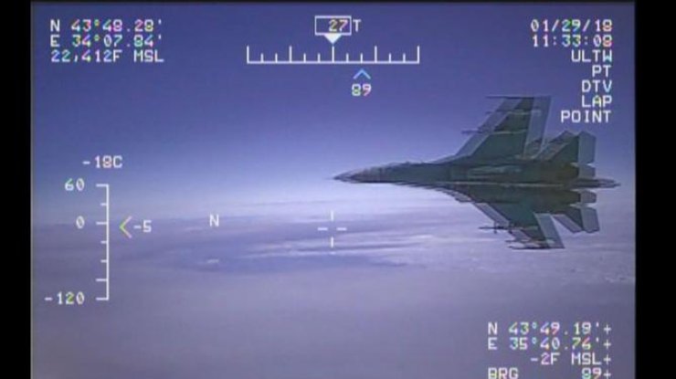 Перехват самолета США российским истребителем: опубликовано видео 