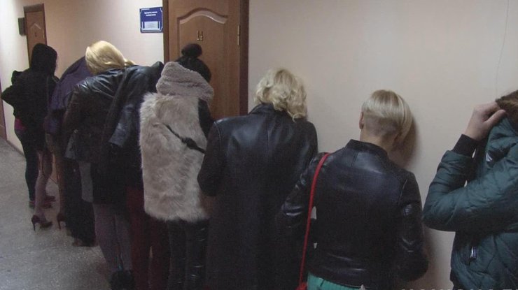 Во время рейда задержали десять женщин. Фото: od.npu.gov.ua