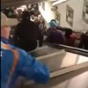 В столичном метро обрушился эскалатор, мужчина лишился ноги (фото, видео)