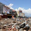 Землетрясение в Индонезии: тысячи людей оказались в ловушке