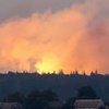 "Три взрыва в секунду": пожар в Ичне продолжается