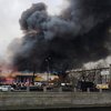 В Петербурге горит огромный гипермаркет (фото, видео)