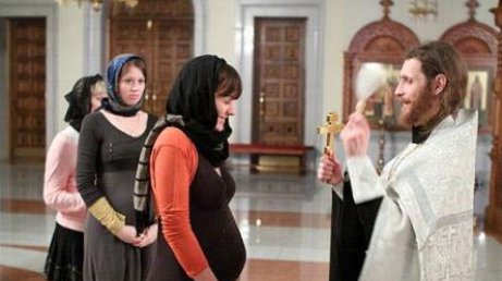 Церковные приметы: можно ли беременным ходить в церковь