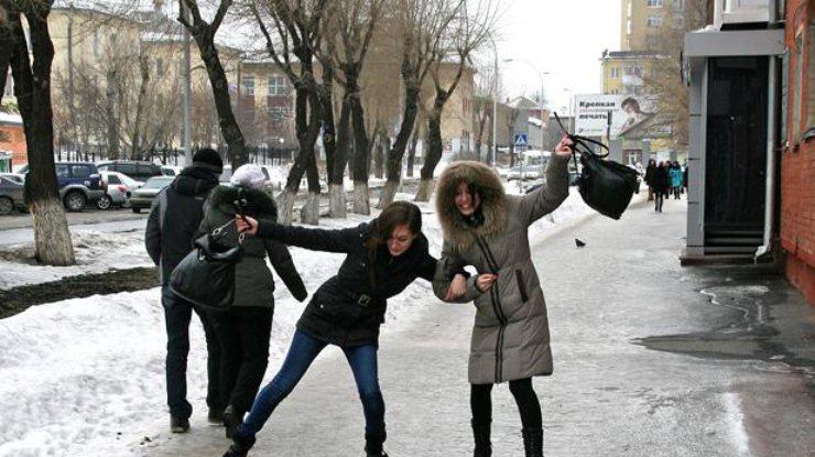 Фото: гололед в Киеве 