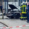 В Германии автомобиль въехал в остановку с людьми (видео) 