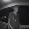 Мужчина-"зомби" попытался вломиться в дом к женщине и попал на видео
