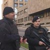 В Чехии вооруженный банкрот захватил заложников в банке (фото)