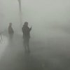 В Киеве проспект "затянуло" непроницаемым туманом (видео)