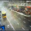 ДТП у Києві: поліцейське авто "знесло" пішохода з тротуару