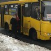 В Киеве водитель маршрутки справил нужду прямо в салоне (фото)
