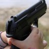 Пятилетний ребенок выстрелил себе в голову из пистолета