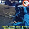В Киеве спасатели вырезали водителя из авто после ДТП (фото)