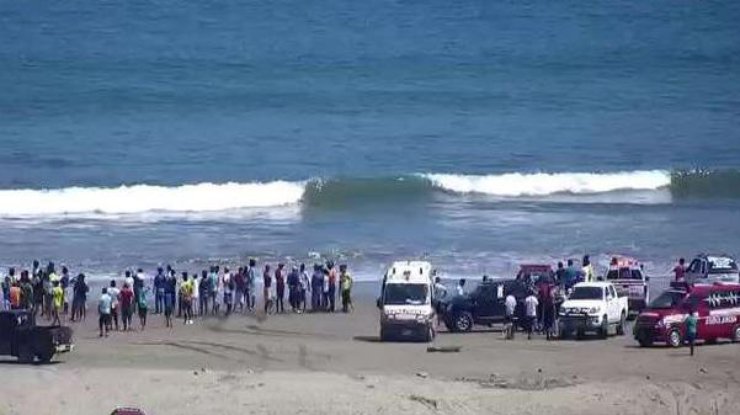 В Эквадоре вертолет рухнул в океан, есть жертвы