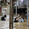 На Индонезию обрушились сильные наводнения, есть жертвы