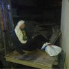 "В ледовом плену": в Одессе мужчина примерз ногами к крыше