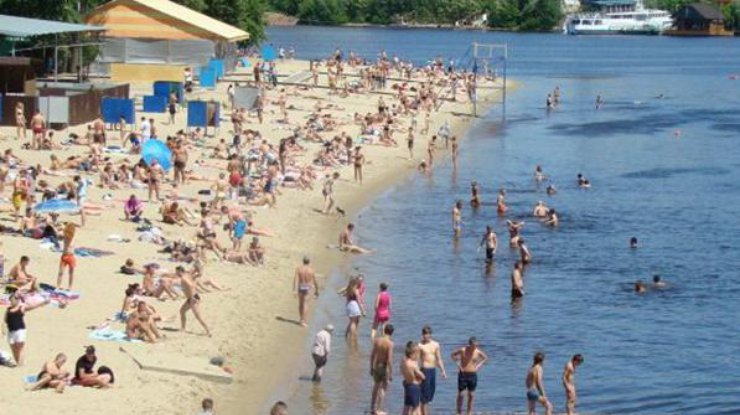 Киев уже готовится к купальному сезону.