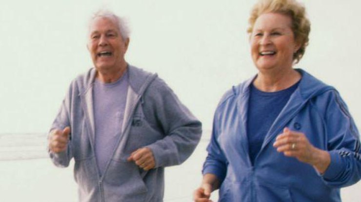 Лучшей профилактикой старения названы аэробные упражнения.