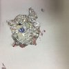 В Киеве нашли 2 тысячи бриллиантов в посылке (фото)