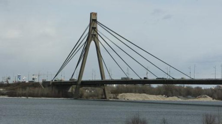Северный мост в Киеве 