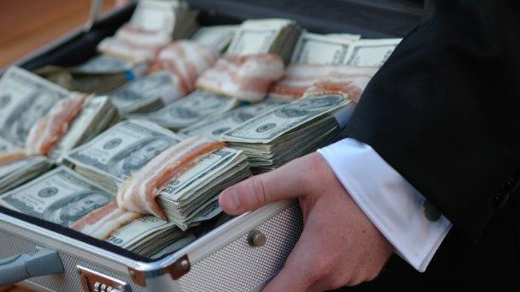 Суммы колебались от 500 гривен до 10 тысяч долларов. Фото: zn.ua