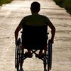 Чиновница требовала от инвалида взятку $1500 в Мариуполе