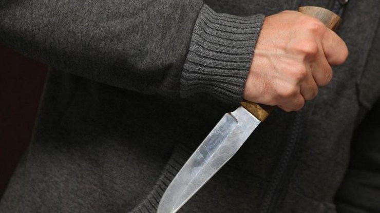 В Ровненской области мужчина бросился на друга с ножом