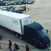 Беспилотный грузовик Tesla прошел успешные испытания