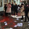 В Ужгороде облили краской участниц марша за права женщин (фото)