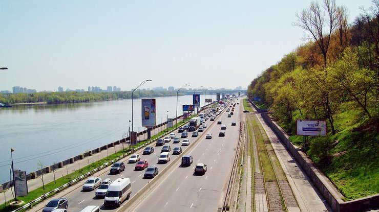 В Киеве ограничат движение по Набережному шоссе