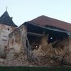 Во Львовской области обвалился замок (фото)