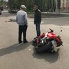Во Львовской области мотоциклист въехал в толпу людей
