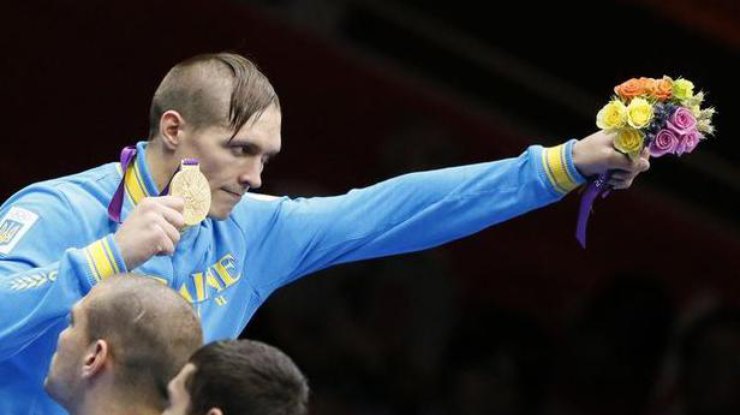 Украинский чемпион мира по версиям WBO и WBC в тяжелом весе Александр Усик
