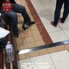 В Киеве женщина сломала нос о стеклянную витрину в ТЦ