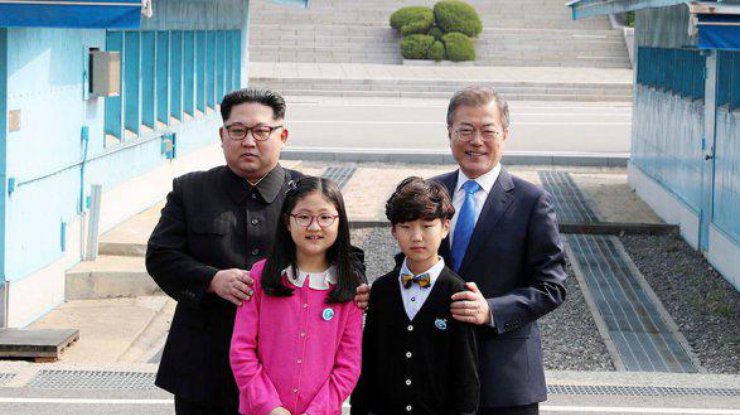 Лидеры КНДР и Южной Кореи подписали историческое соглашение. Фото: AP