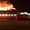 Обвалилась крыша: в России горит очередной крупный магазин (видео)