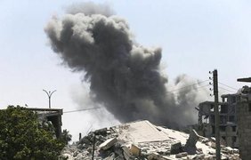 В Сирии "разнесли" ракетами военный аэродром (видео)