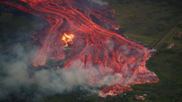Извержение вулкана на Гавайях: уже есть пострадавшие