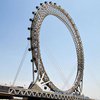 В Китае открыли уникальное колесо обозрения без центральной оси (фото, видео)