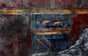 В Помпеях раскопали новые фрески