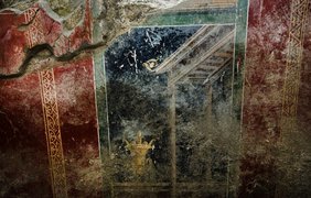В Помпеях раскопали новые фрески