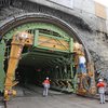 Порошенко открыл Бескидский тоннель в Карпатах (видео)
